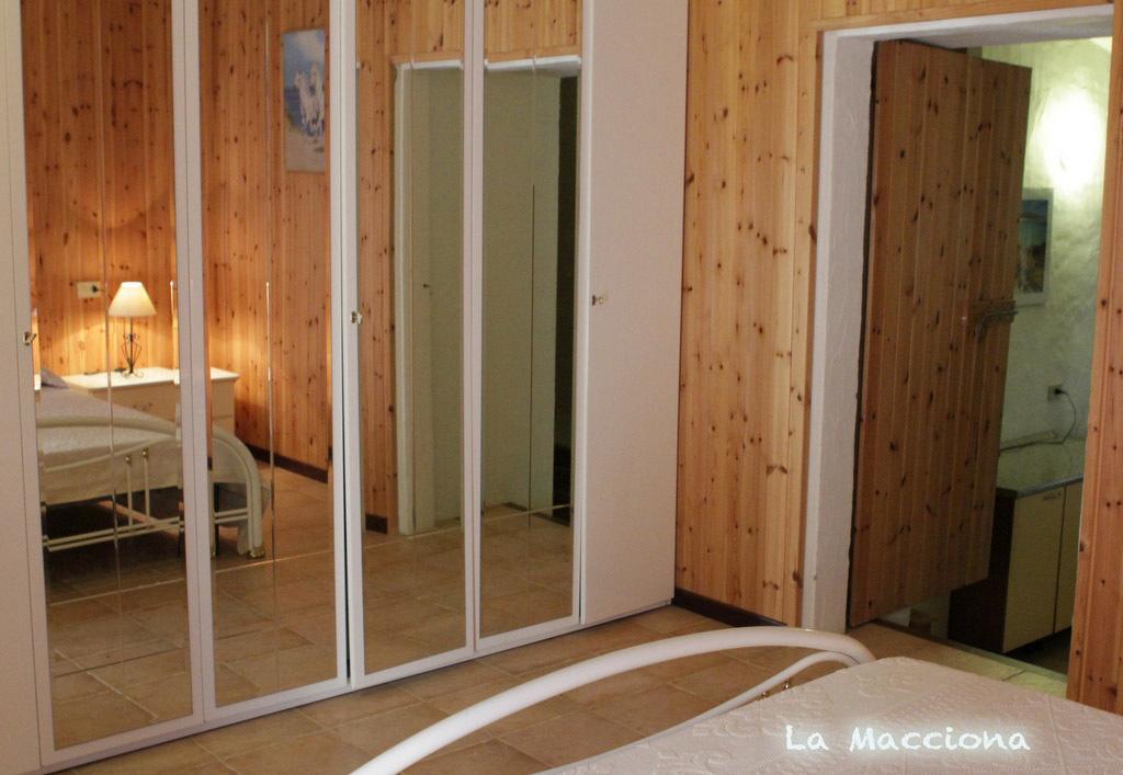 Apartmán La Macciona Aglientu Pokoj fotografie
